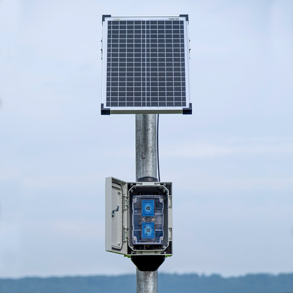 myDatalogEASY IoT mit Solarpaneel für Photovoltaik